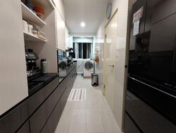 1 Canberra (D27), Condominium #599726951